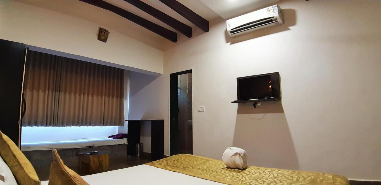 Gir Lions Paw Resort With Swimming Pool Sasan Gir Exterior foto