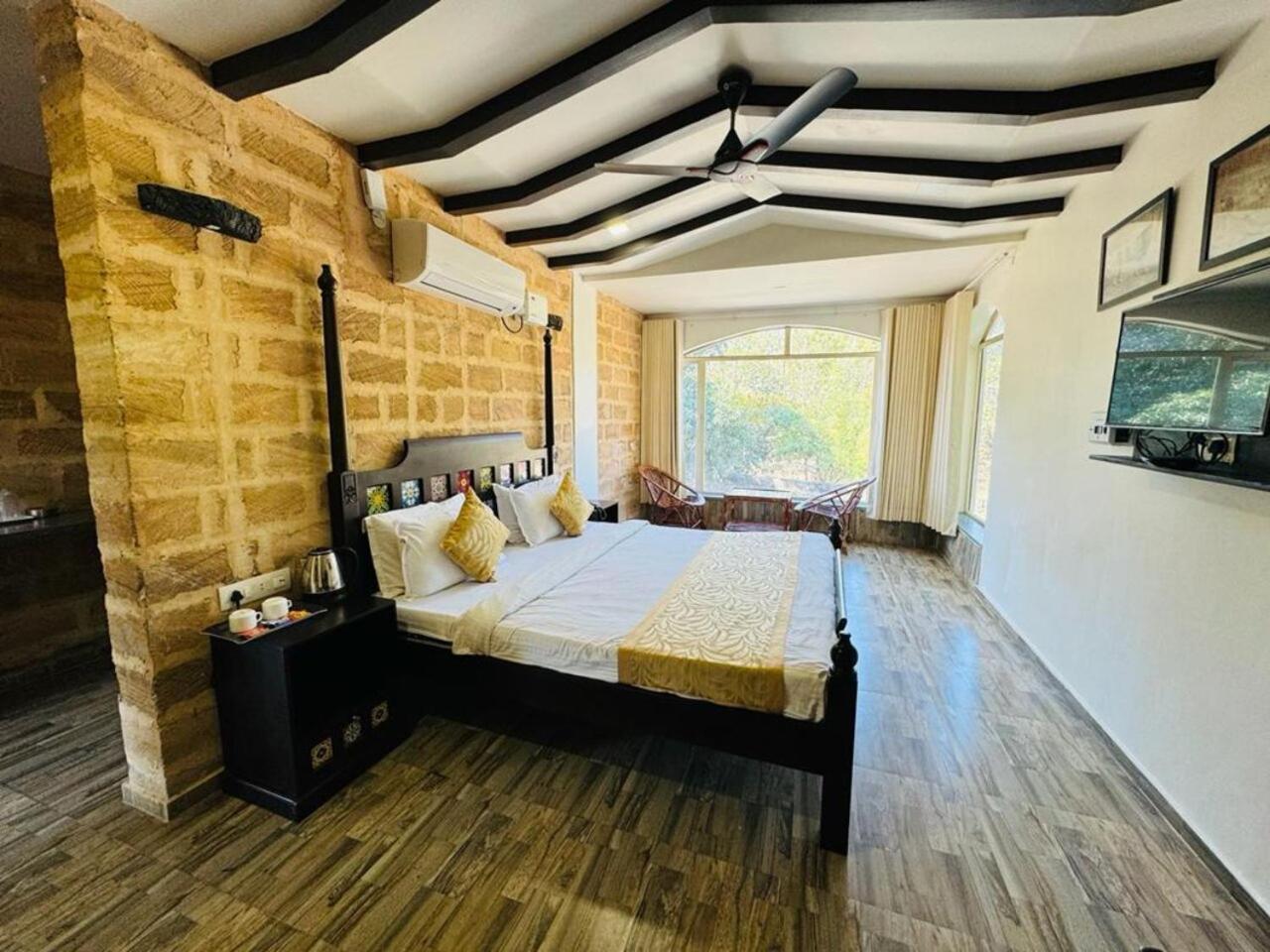 Gir Lions Paw Resort With Swimming Pool Sasan Gir Exterior foto